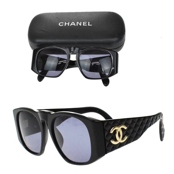 Auth CHANEL Black Vintage CC Sunglasses +Case main image 5